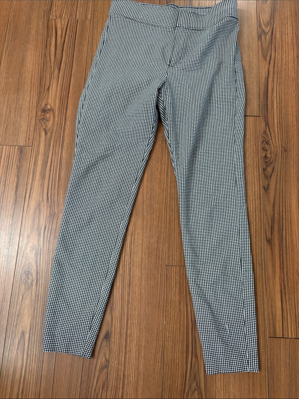 Zara Black and White Houndstooth Skinny Leggings